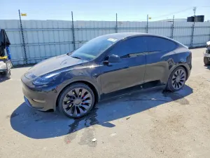 Tesla Model Y 2024
