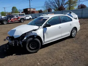 Volkswagen Jetta 2.0L 4 2013