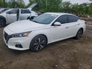 Nissan Altima 2.5L 4 2021