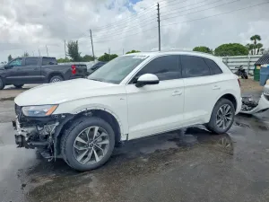 Audi Q5 2.0L 4 2023