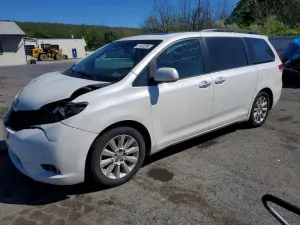 Toyota Sienna 3.5L 6 2012