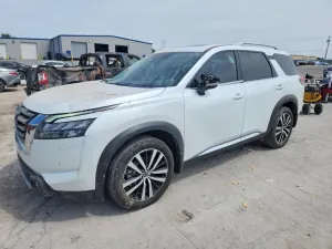 Nissan Pathfinder 3.5L 6 2025