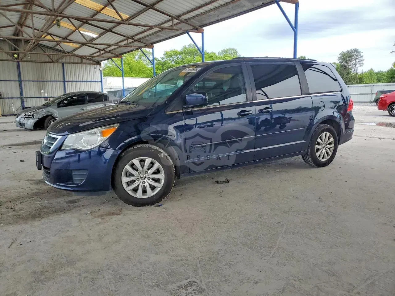 Volkswagen Routan 2013