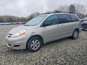Toyota Sienna 3.5L 6 2010