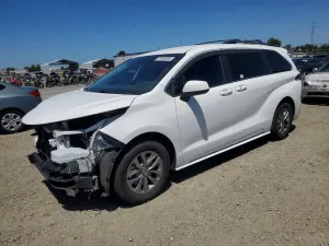 Toyota Sienna 2023