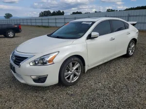 Nissan Altima 2.5L 4 2015