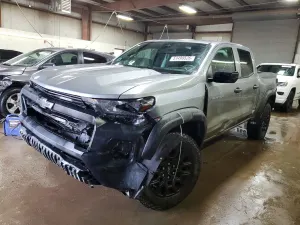 Chevrolet Colorado 2.7L 4 2024