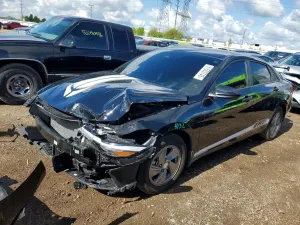 Hyundai Elantra 2.0L 4 2025