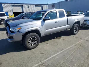 Toyota Tacoma 2.7L 4 2019
