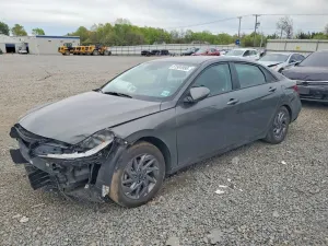 Hyundai Elantra 2.0L 4 2024