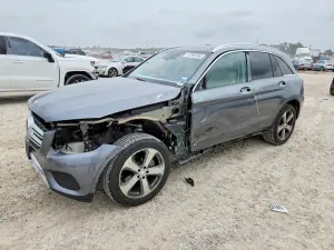 Mercedes-Benz GLC 2.0L 4 2017