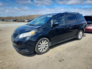 Toyota Sienna 3.5L 6 2013