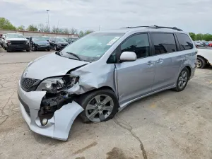 Toyota Sienna 3.5L 6 2014