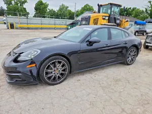 Porsche Panamera 3.0L 6 2018