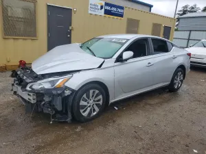 Nissan Altima 2.5L 4 2019