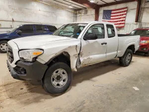 Toyota Tacoma 2.7L 4 2017