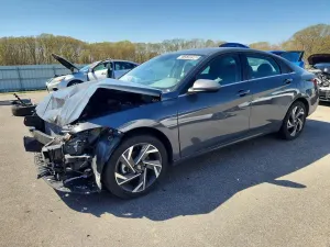Hyundai Elantra 2.0L 4 2025