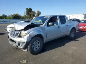 Nissan Frontier 4.0L 6 2014