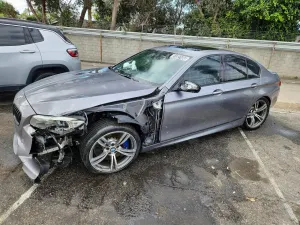 BMW M5 4.4L 8 2013
