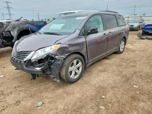 Toyota Sienna 3.5L 6 2012