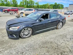 Lexus LS 4.6L 8 2013