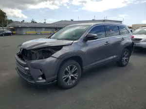 Toyota Highlander 2.7L 4 2018