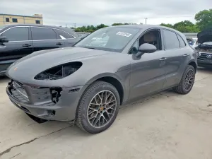 Porsche Macan 2.0L 4 2018