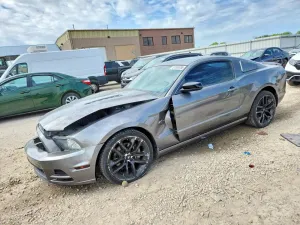 Ford Mustang 5.0L 8 2014