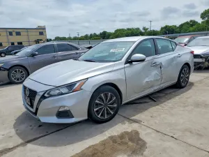 Nissan Altima 2.5L 4 2020