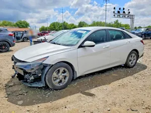 Hyundai Elantra 2.0L 4 2023