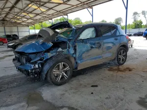 Volvo XC40 2.0L 4 2023