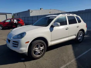 Porsche Cayenne 4.8L 8 2010