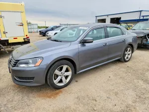 Volkswagen Passat 2.0L 4 2013
