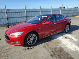 Tesla Model S 2014