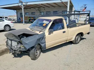 Toyota Hilux 2.4L 4 1990