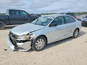 Volkswagen Jetta 1.4L 4 2016