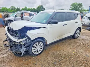 Kia Soul 2.0L 4 2020