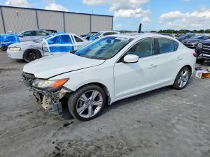 Acura ILX 2.0L 4 2014
