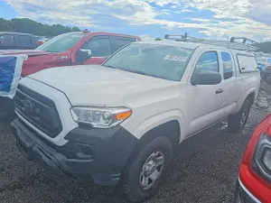 Toyota Tacoma 2.7L 4 2021