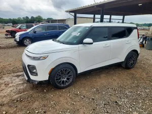 Kia Soul 2.0L 4 2021