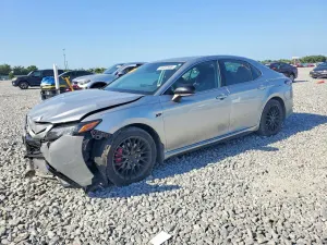 Toyota Camry 2.5L 4 2021