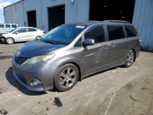 Toyota Sienna 3.5L 6 2012
