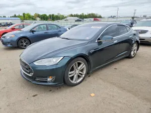 Tesla Model S 2013
