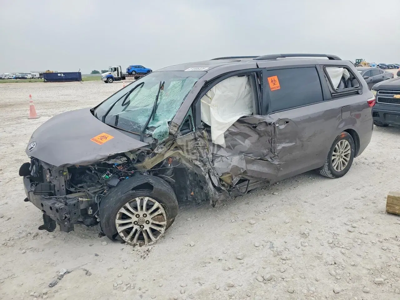 Toyota Sienna 3.5L 6 2017
