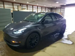 Tesla Model Y 2024
