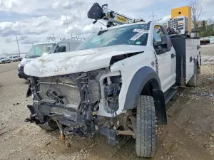 Ford F550 SUPER DUTY 6.7L 8 2021