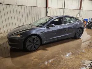 Tesla Model 3 2025