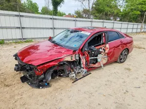 Hyundai Elantra 2.0L 4 2025