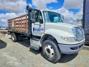 International DuraStar / 4000 6.7L 6 2015