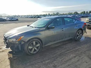 Nissan Altima 2.5L 4 2021